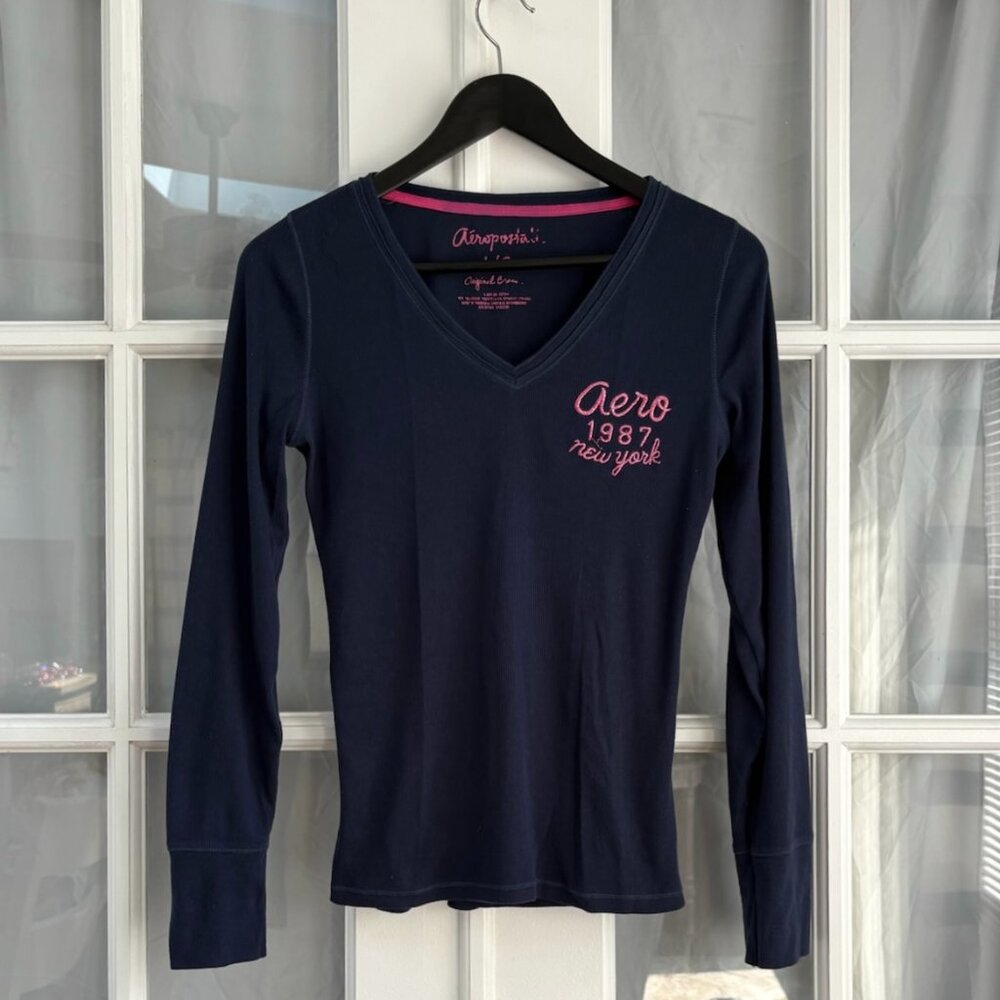 2000s Aeropostale Long Sleeve V-Neck Ribbed Branded T-Shirt